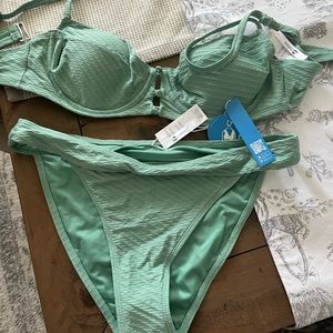 Cupshe Bikini Size Large NWT